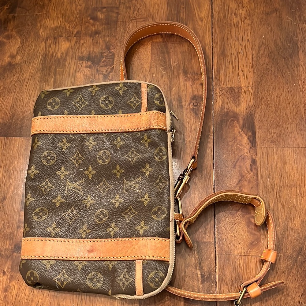 Louis Vuitton cross body